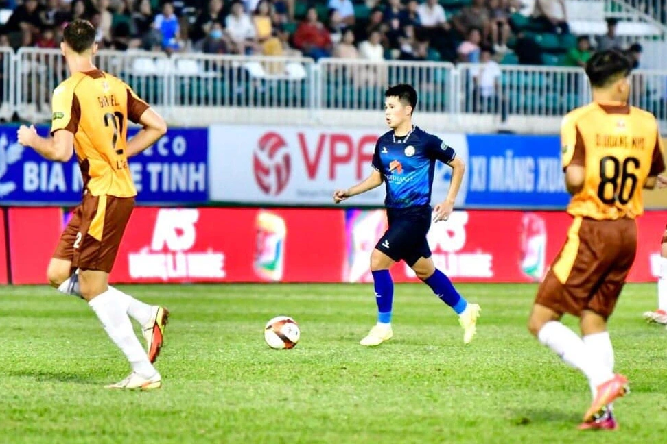 Thắng Hoàng Anh Gia Lai, CLB Bình Định nuôi hy vọng vô địch V-League